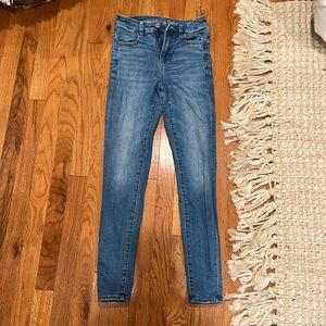 American Eagle skinny jeans